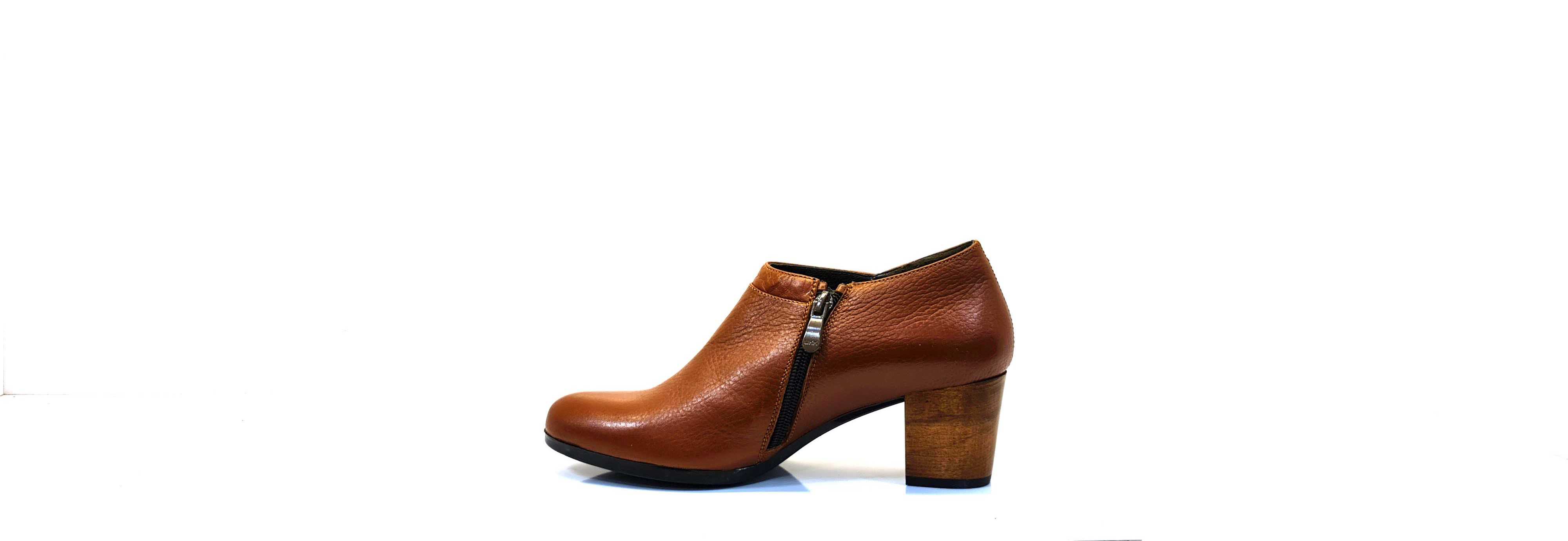 کفش زنانه پاشنه چوبی مدل 1035